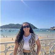 Estudiante de 5º de Medicina ofrece clases particulares en verano y durante el curso de refuerzo de varias materias, ya con experiencia previa. También preparación para la EBAU